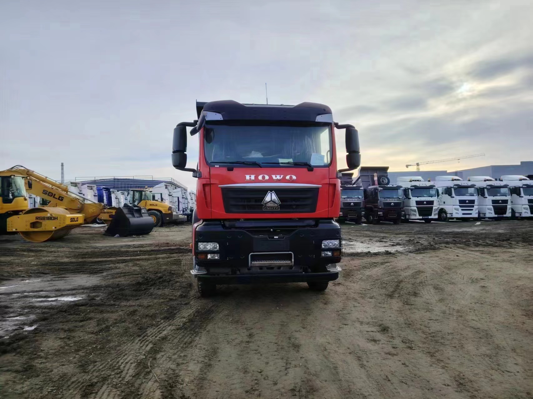 Sinotruk Howo TX 400 HP 6x4 5,6m kallur (National VI)